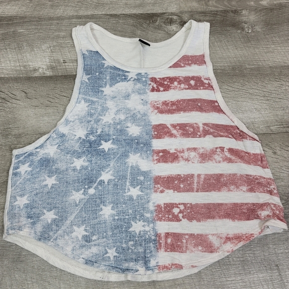 Cropped American flag tank top rounded hem size small - Picture 2 of 7